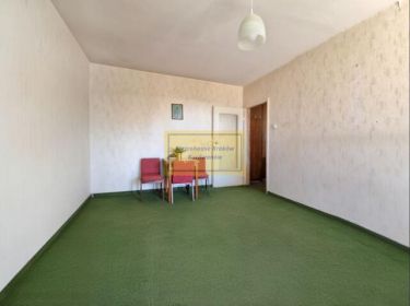 2pokoje z oddzielną kuchnią | do remontu
