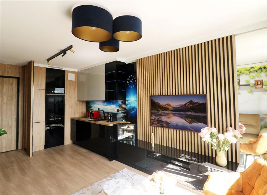 Wygodny apartament z widokiem na panoramę Gdyni miniaturka 5