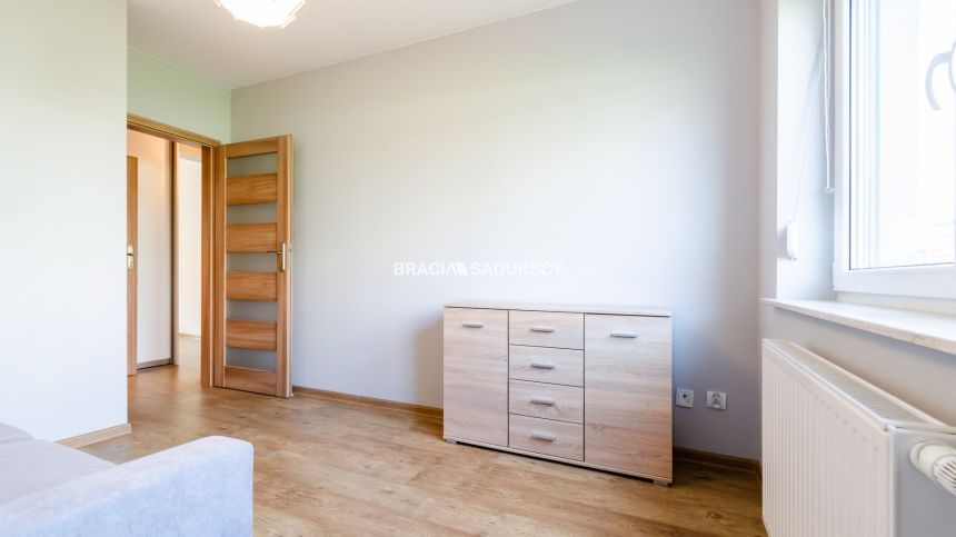 Przestronne mieszkanie z ogródkiem! miniaturka 13