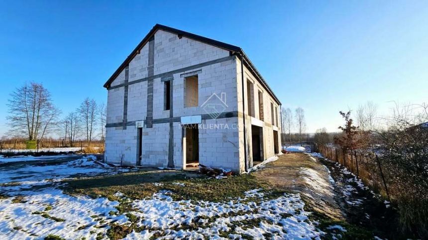 Bliźniak 160 m2, garaż, działka 5 ar miniaturka 6