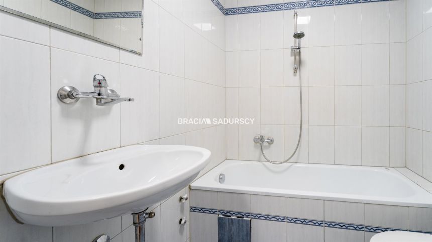 4 osobne pokoje, balkon, Rondo Mateczne 800 m miniaturka 8