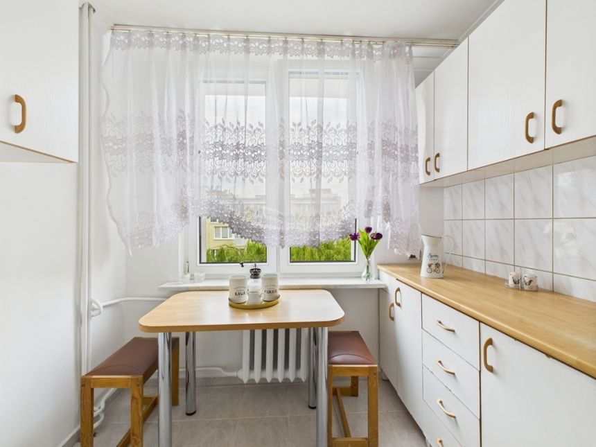 3 pokoje z oddzielną kuchnią i balkonem miniaturka 4