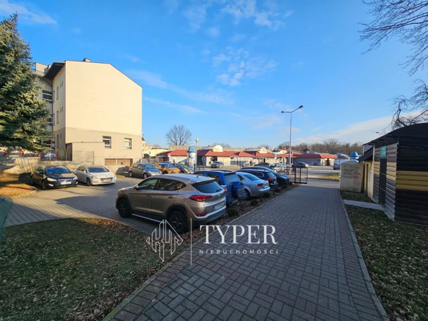 Na wynajem Lokal Usługowy Tarnów, ul. Bema 4-8 miniaturka 11