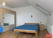 Wygodny dom z dużym ogrodem i garażem miniaturka 13