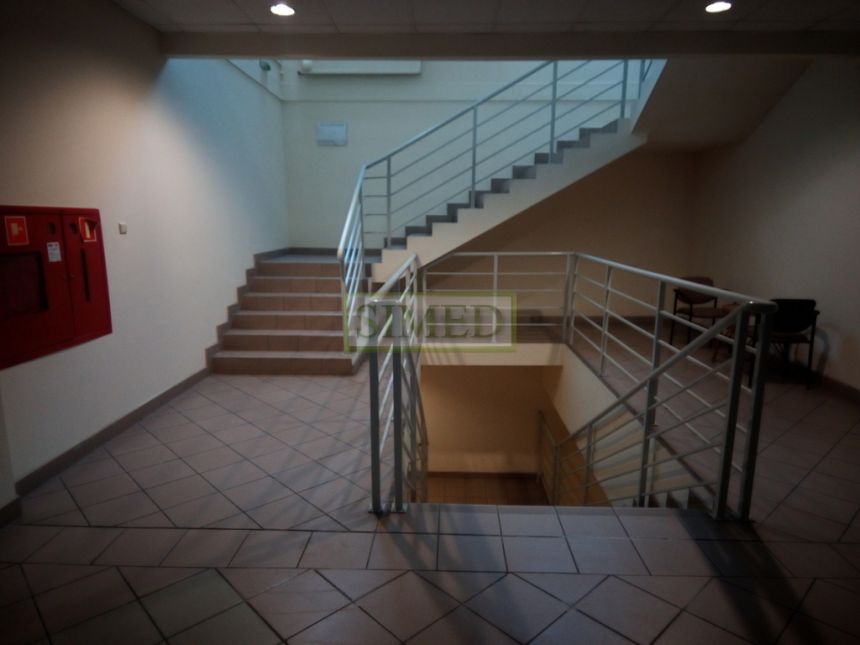 Pokój ok 50 m 2 ,ochrona, monitoring, parking miniaturka 7