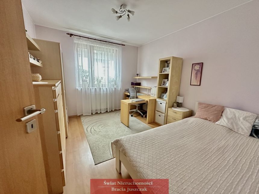 Balkon (10 mkw), łazienka z oknem (7 mkw), garaż miniaturka 3