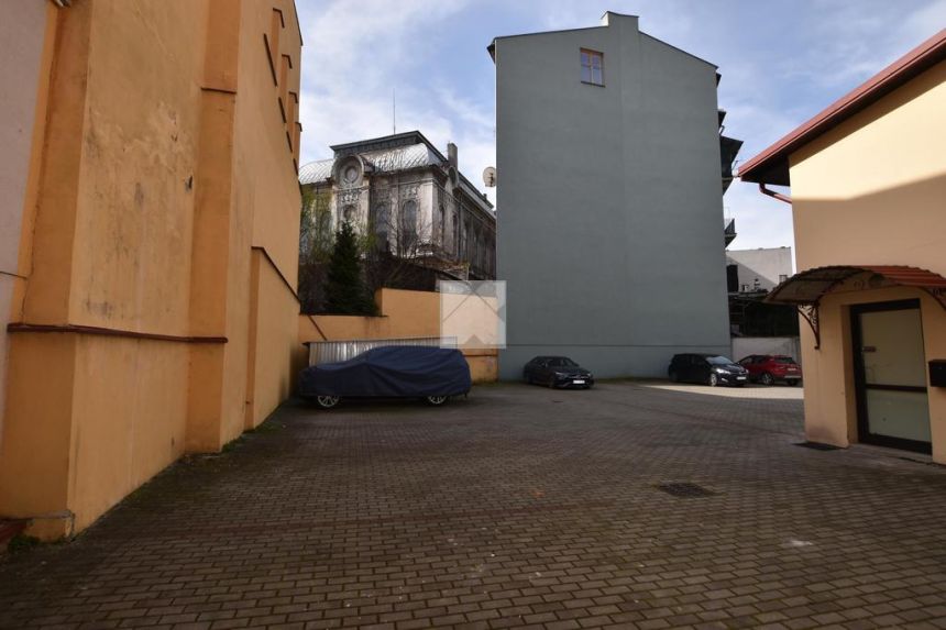 Lokal w centrum Przemyśla I piętro z parkingiem miniaturka 13