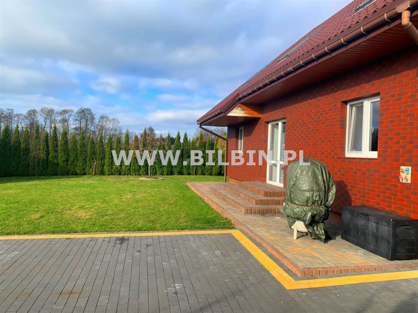 Atrakcyjny dom z dużą działką 2,5 ha obok miasta ! miniaturka 37