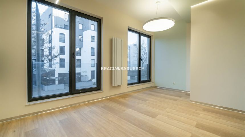 Lokal wykończony/ 108m2/ świetna lokalizacja miniaturka 10