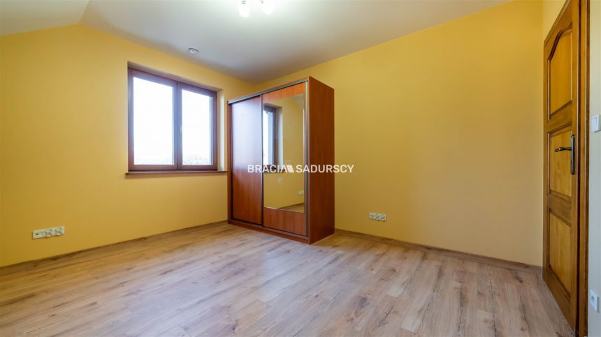Wysoki Standard, 220 m2, 4,5 arowa dzaiłka, NOWY miniaturka 30