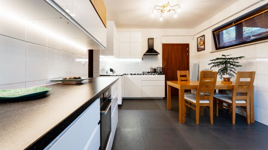 Centrum, Pychowice, zielona okolica, dom 7 pokoi miniaturka 15