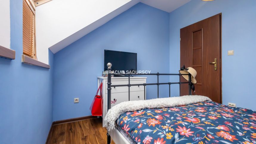 4 pok, własny parking, gotowe do wejścia miniaturka 17