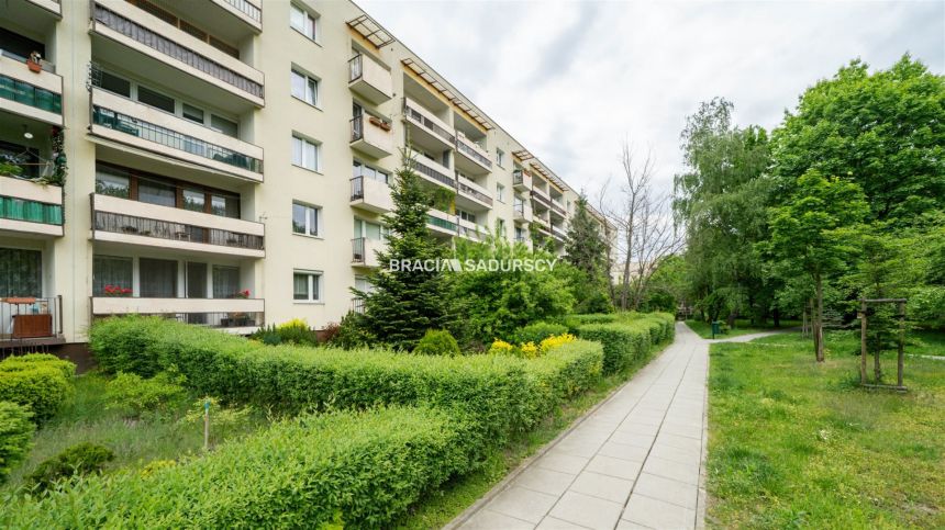 GUSTOWNE, ZADBANE,  2-POKOJOWE Z ODDZIELNĄ KUCHNIĄ miniaturka 21