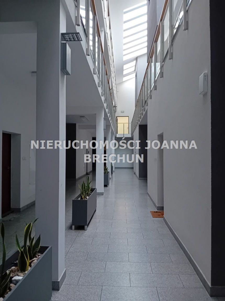 Oporów / Komfortowa kawalerka miniaturka 3