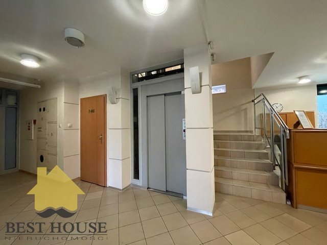 Lokal biurowy 19 m2, I pietro,centrum miasta miniaturka 2