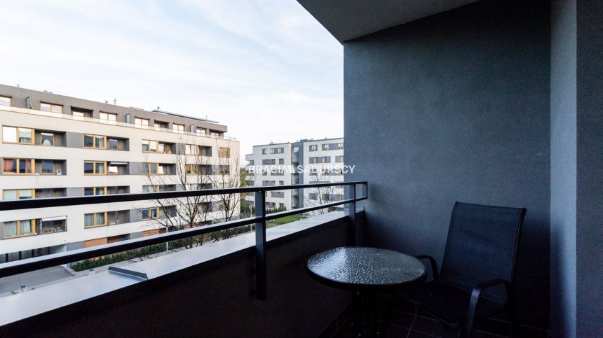 2 pokoje z balkonem i garażem – ul. Piltza miniaturka 16