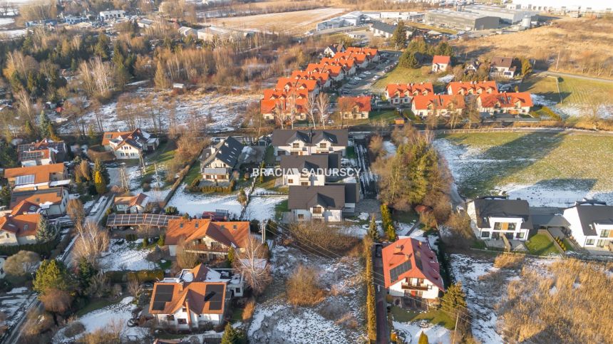 Wysoki Standard, 220 m2, 4,5 arowa dzaiłka, NOWY miniaturka 45