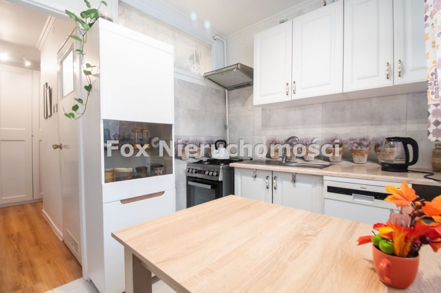 Nowa Cena! Ładne 2 pokoje z balkonem- niski blok miniaturka 3