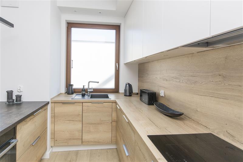 Posiadamy do wynajęcia atrakcyjny apartament o pow miniaturka 5