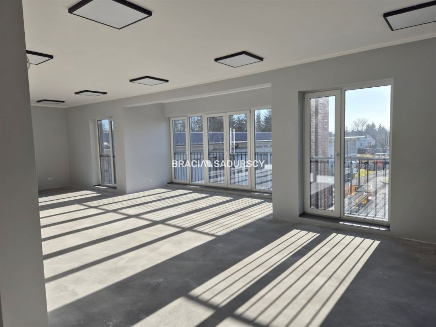 Wolnostojący obiekt biurowy- 300m2!!! miniaturka 7