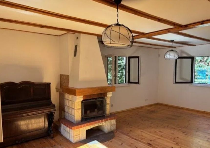 Dom z dużą działką o pow. 2012 m², blisko do wody. - zdjęcie 1
