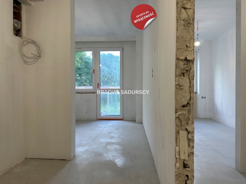 35m2 2 pokoje balkon Mistrzejowice! - zdjęcie 1