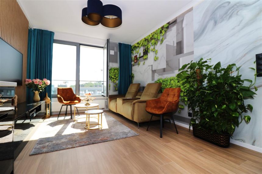Wygodny apartament z widokiem na panoramę Gdyni miniaturka 2