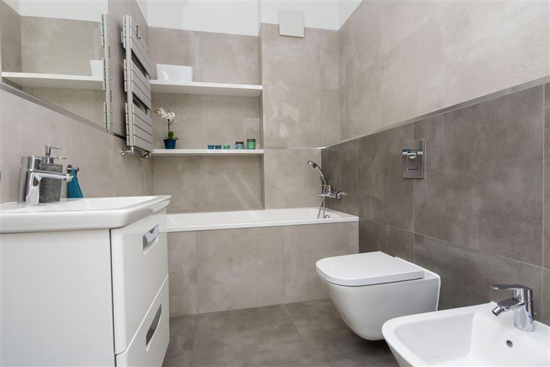 Posiadamy do wynajęcia atrakcyjny apartament o pow miniaturka 13