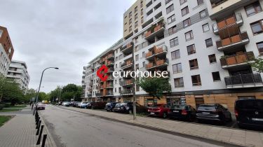 Gastronomiczny lokal 95 m2 na Woli.