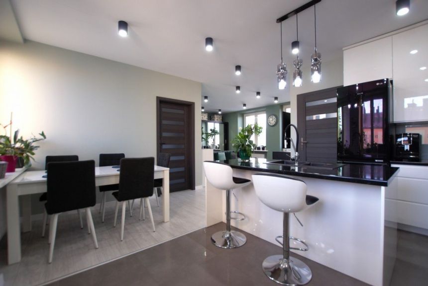 2 pokoje po remoncie, balkon, Centrum - zdjęcie 1