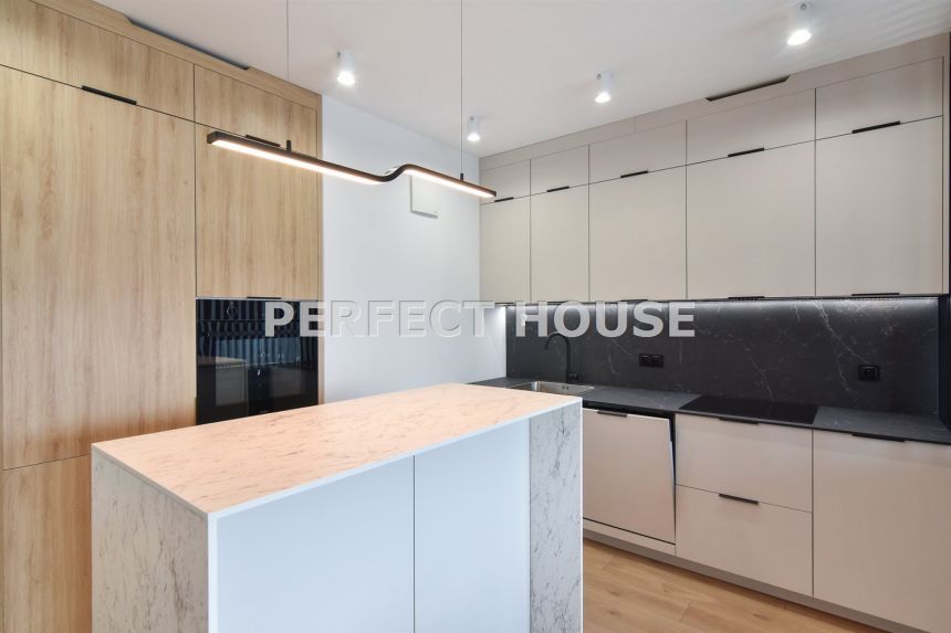Apartament z balkonem na Marcelinie miniaturka 11