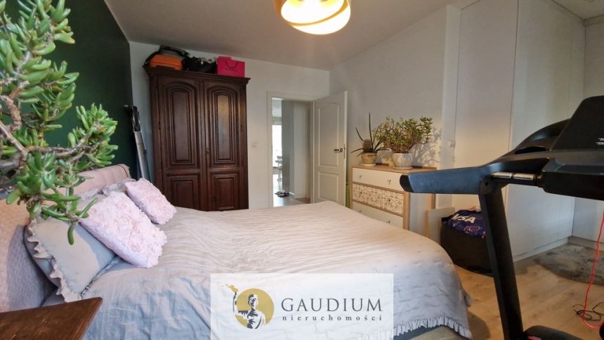 Duże, nowoczesne mieszkanie nad Wisłą, 66,38 m² miniaturka 9
