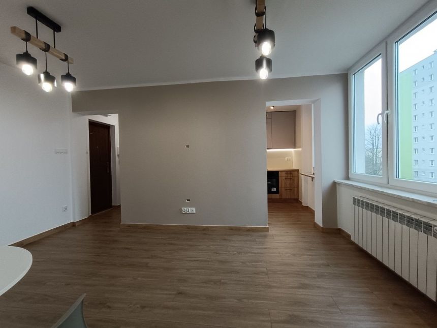 2 pokoje, widna kuchnia, II piętro, ul. Bukowa miniaturka 13