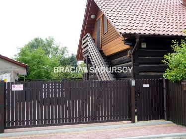 Tajemniczy ogród, siedlisko, zabytkowy dom z bali