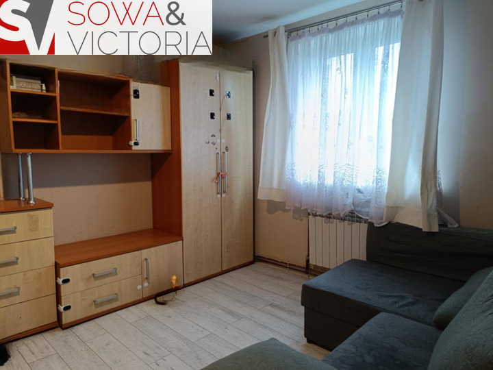 Baza wypadowa w Góry Sowie, ok 800 m od stacji PKP miniaturka 2