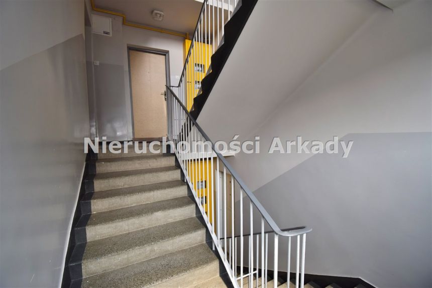 M3, niski blok, II piętro - CENTRUM miniaturka 18