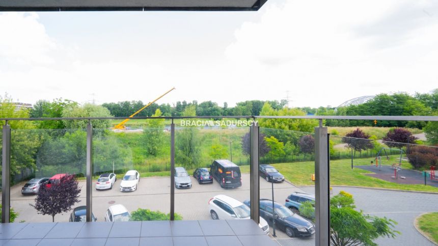 Nowoczesny apartament z tarasem w sercu Zabłocia miniaturka 19