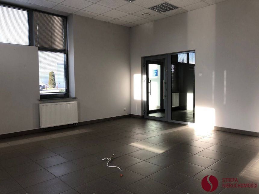 Nowoczesny i przestronny lokal biurowy w Gnieźnie miniaturka 5