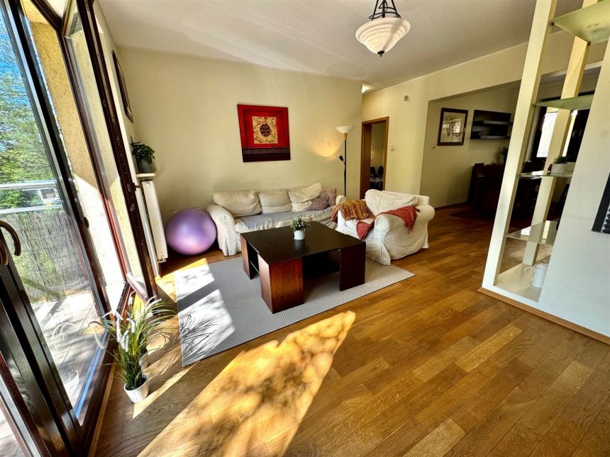 Nowoczesny, wygodny apartament z garażem w Centrum - zdjęcie 1