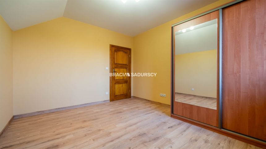 Wysoki Standard, 220 m2, 4,5 arowa dzaiłka, NOWY miniaturka 23