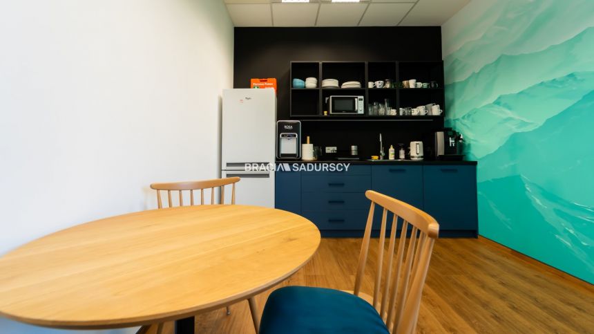 powierzchnia biurowa w nowoczesnym biurowcu miniaturka 26