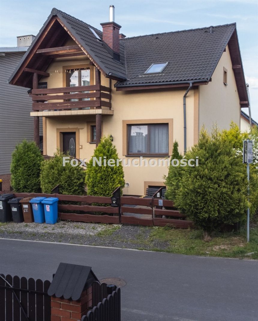 Przestronny dom w eleganckiej dzielnicy Czechowic miniaturka 2