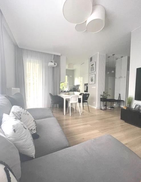 Apartament, lokalizacja, duży ogródek 2 m.parking. miniaturka 1
