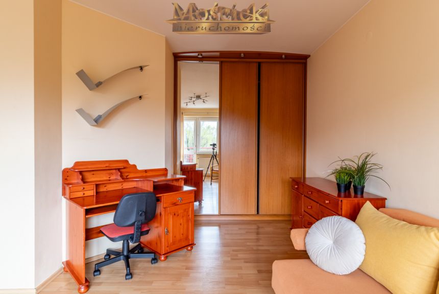 Do wynajęcia kawalerka z garażem. Kabaty miniaturka 8
