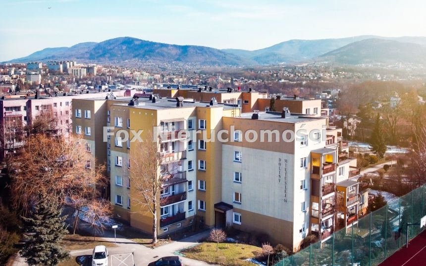 Przestronne 4 pokoje z dużym tarasem os.Karpackie - zdjęcie 1