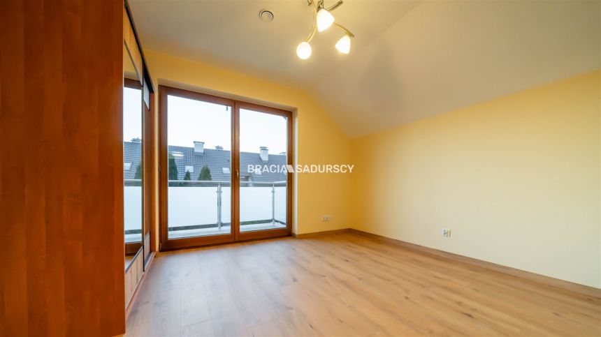 Wysoki standard, ponad 300 m2, 12,5 arowa działka miniaturka 24