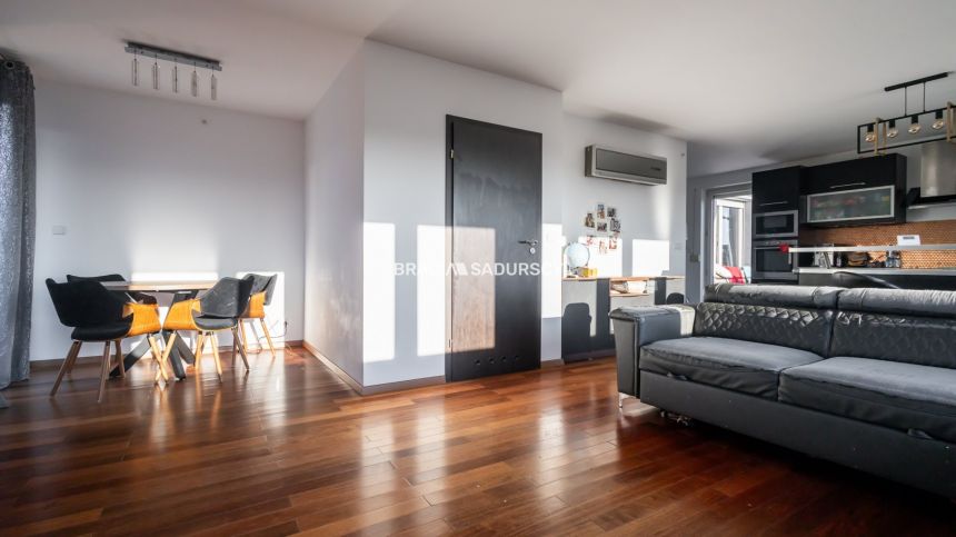 Pszczelna: 100m2 + 2 balkony, 2 miejsca parkingowe miniaturka 2