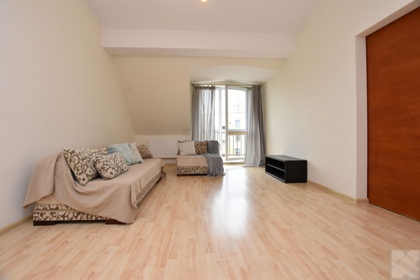 Przestronne mieszkanie Kmiecie 2 pokoje balkon miniaturka 3