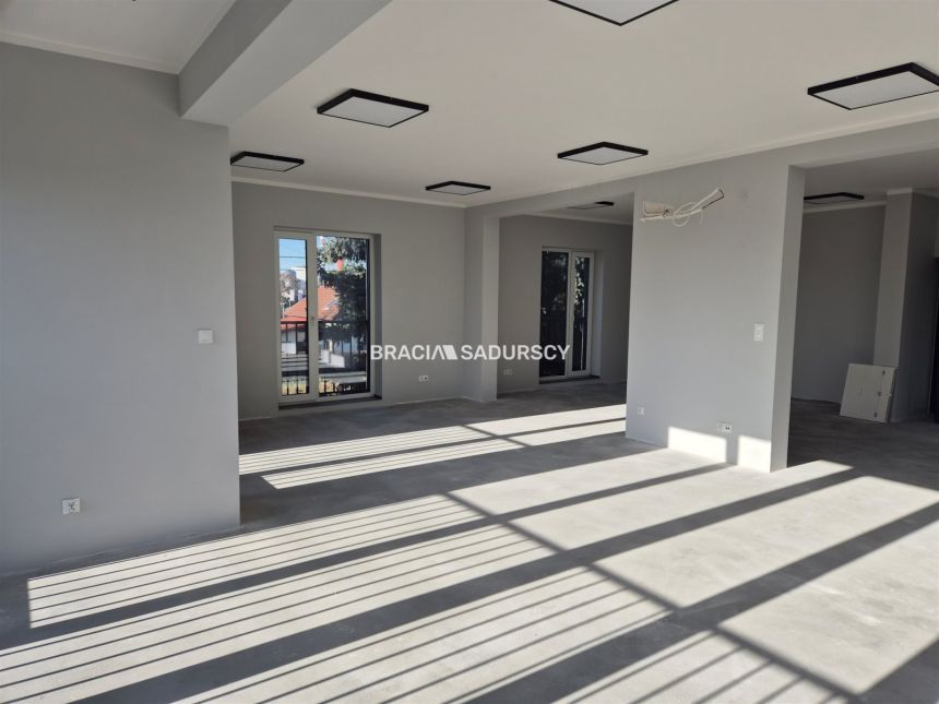 Wolnostojący obiekt biurowy- 300m2!!! miniaturka 10
