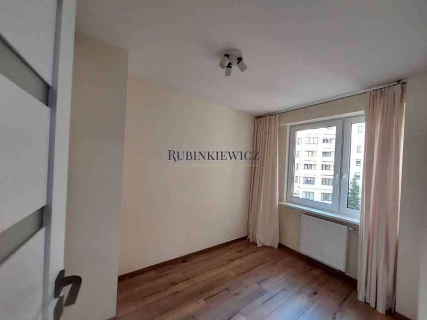 Po remoncie 3 pokoje ul. Korzona miniaturka 11
